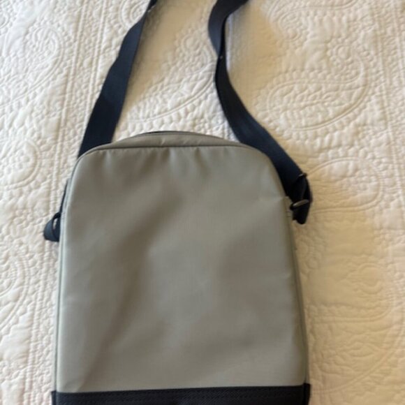 hedgren connect passage bag - Picture 3 of 3